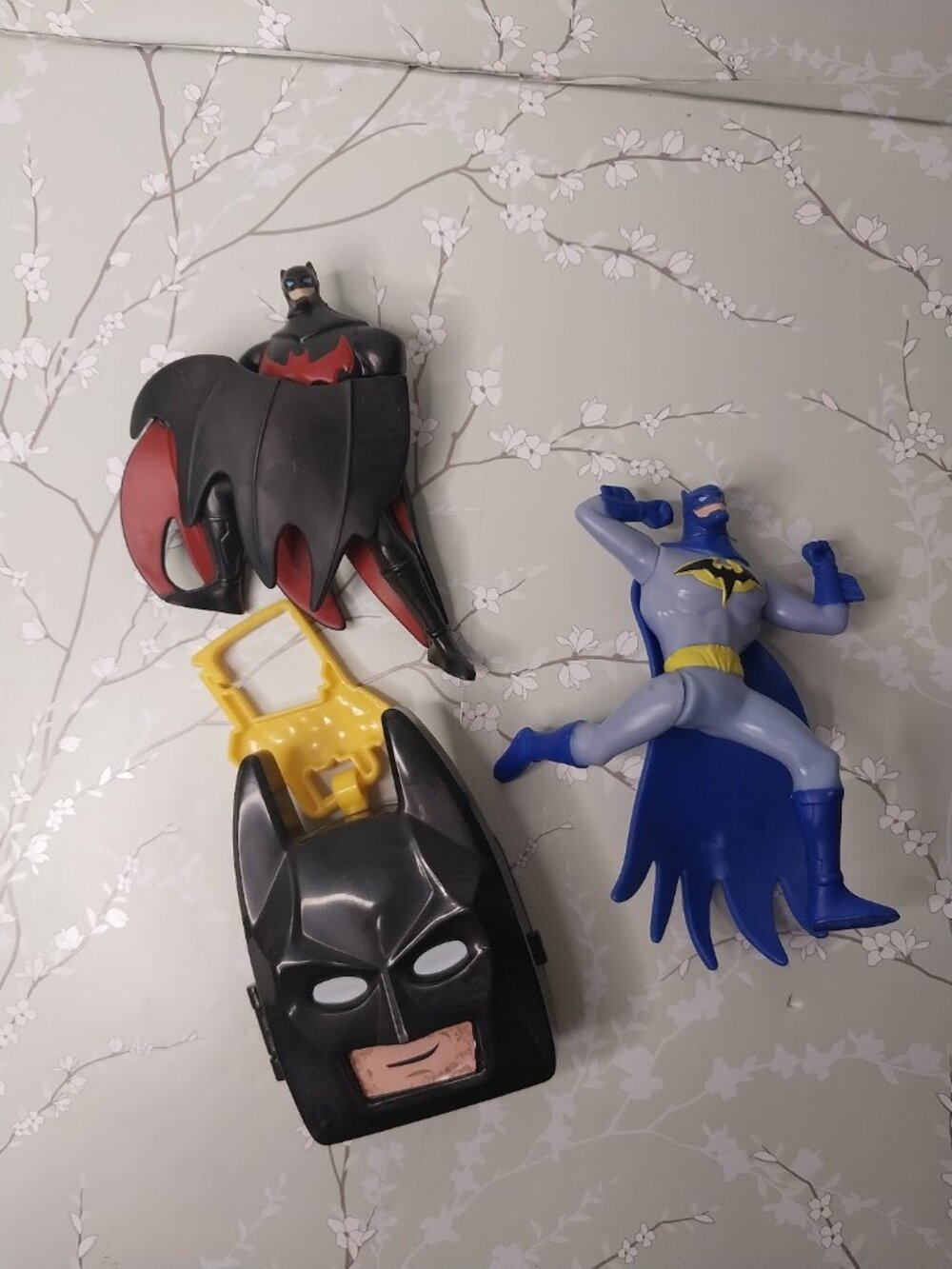 3 McDonalds Batman Toys